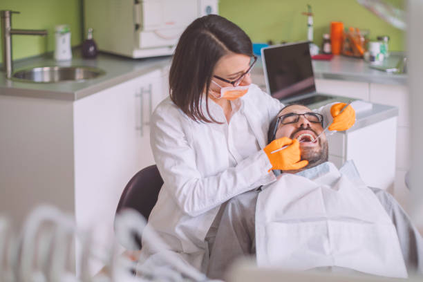 Best Emergency Tooth Extraction in Siena College, NY